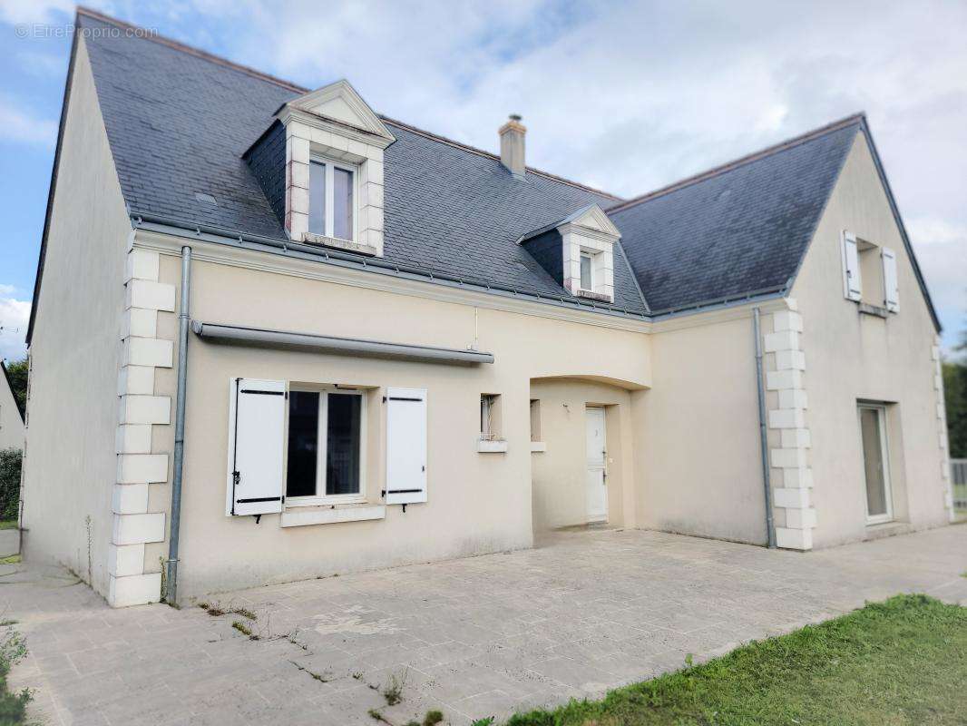 Maison à SAINT-CYR-SUR-LOIRE