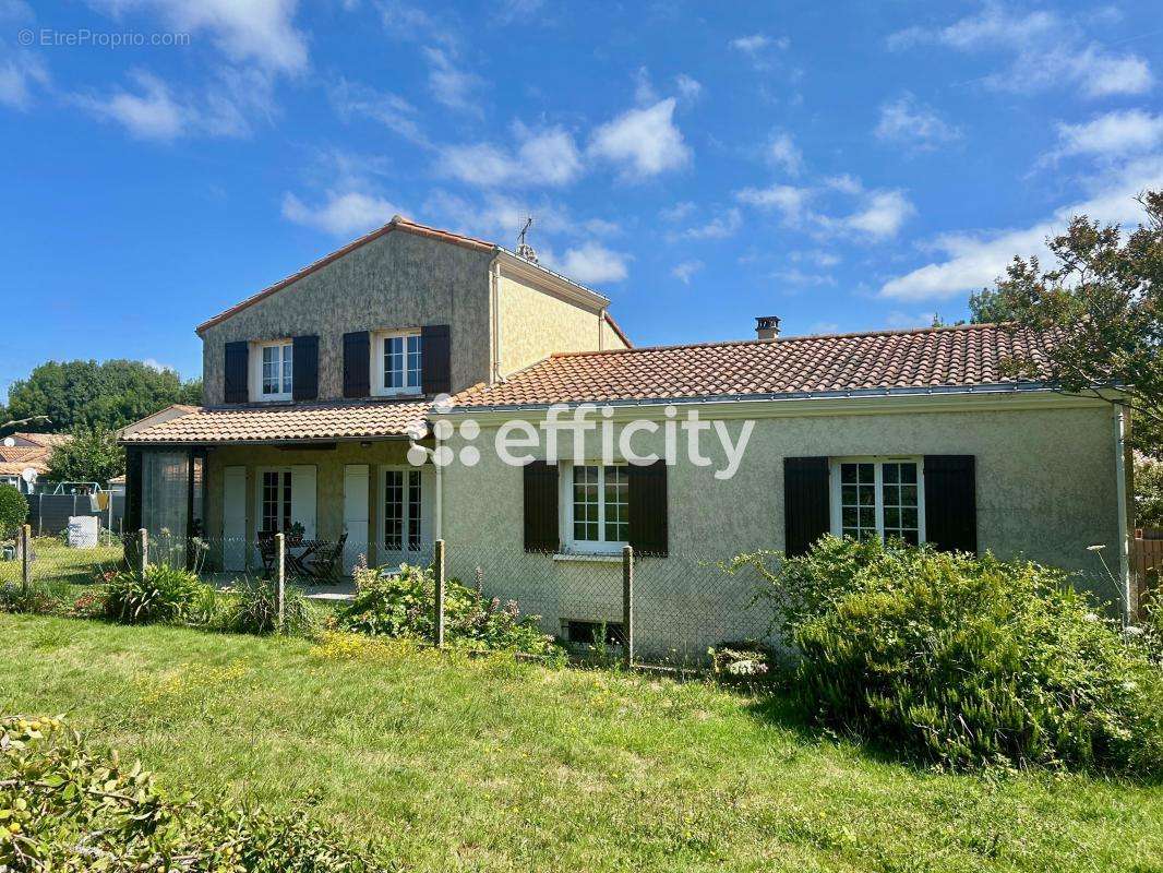 Maison à MESCHERS-SUR-GIRONDE