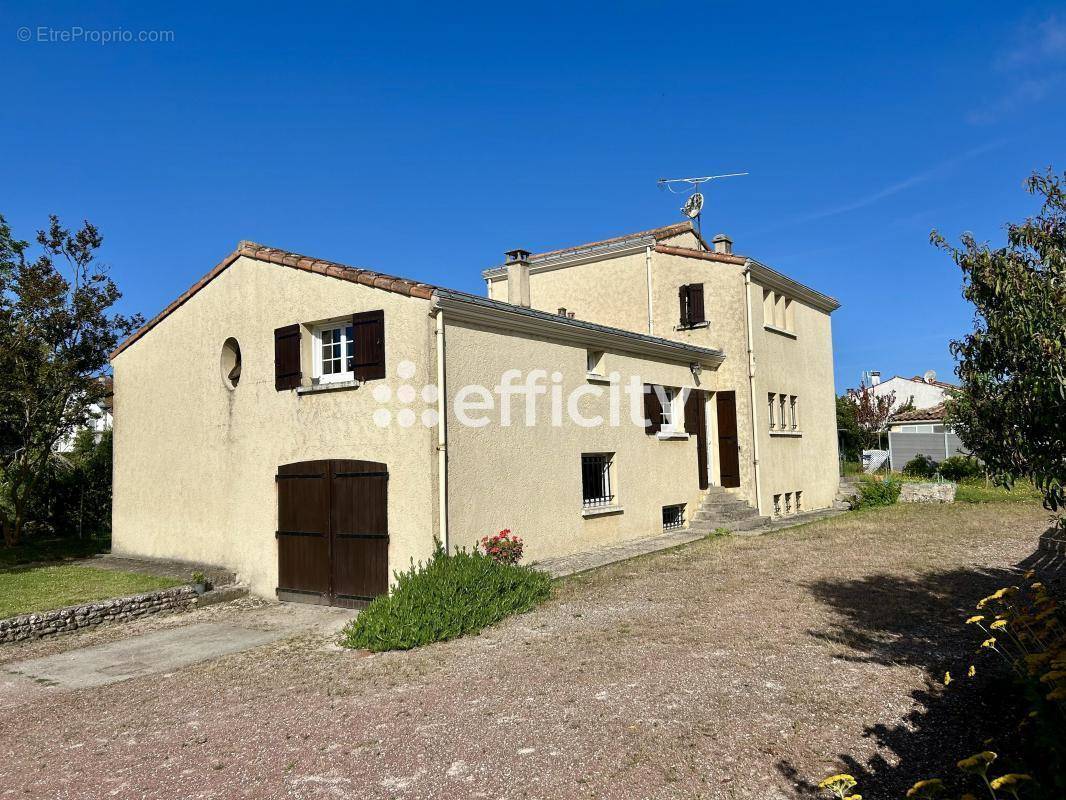 Maison à MESCHERS-SUR-GIRONDE