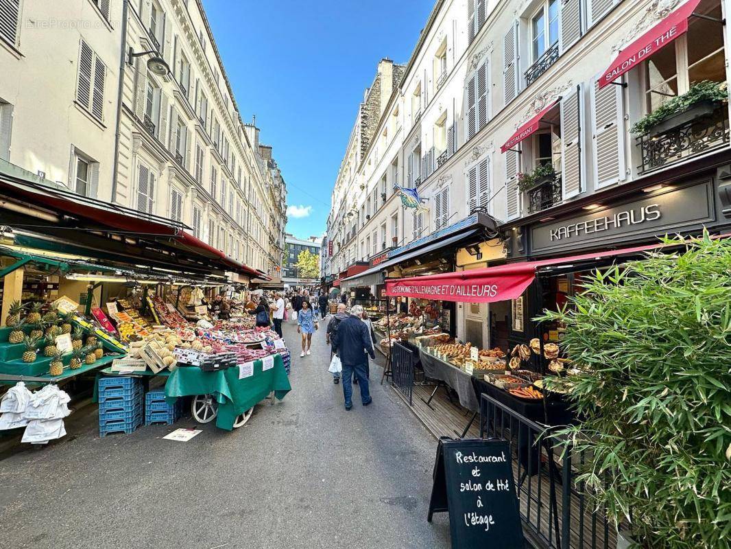 Appartement à PARIS-17E