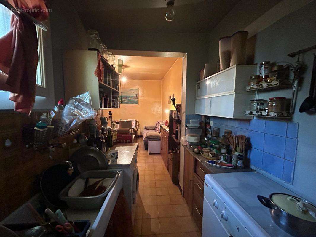 Appartement à MARSEILLE-3E