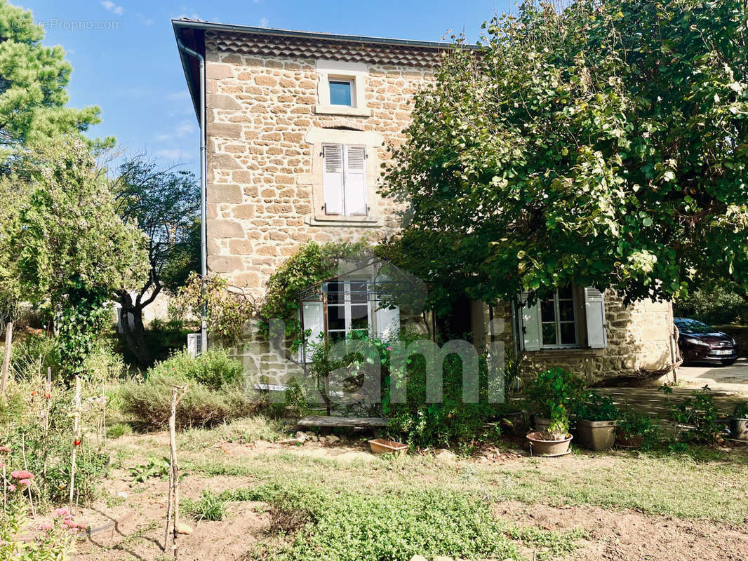 Maison à SAINT-BARTHELEMY-DE-VALS