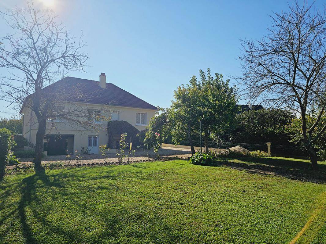 Maison à SAINT-GERMAIN-DU-PUY