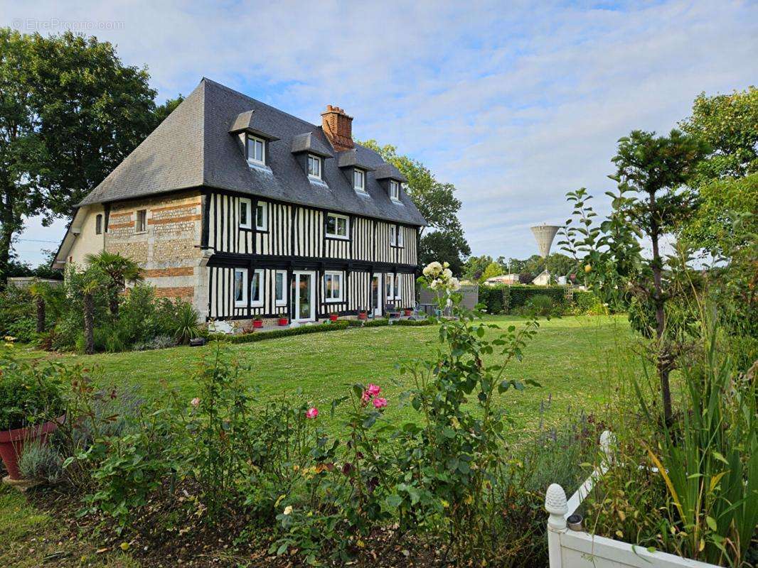 Maison à SAINT-ROMAIN-DE-COLBOSC