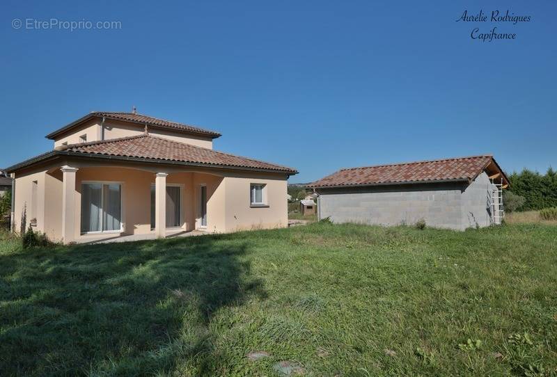 Maison à LA CHAPELLE-DE-GUINCHAY