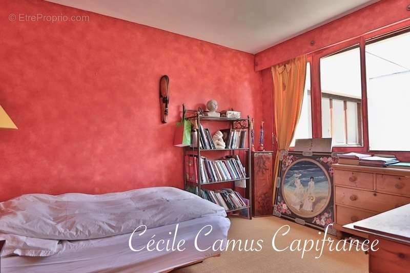 Appartement à MARNES-LA-COQUETTE