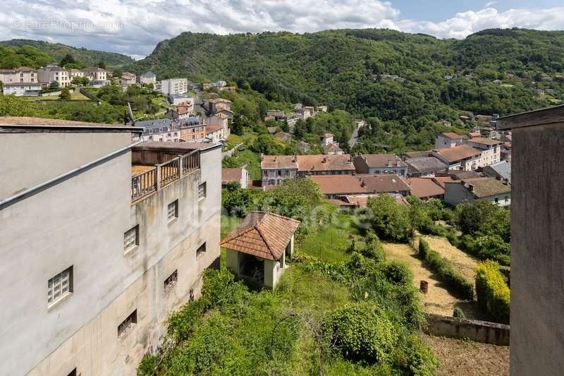 Appartement à THIERS