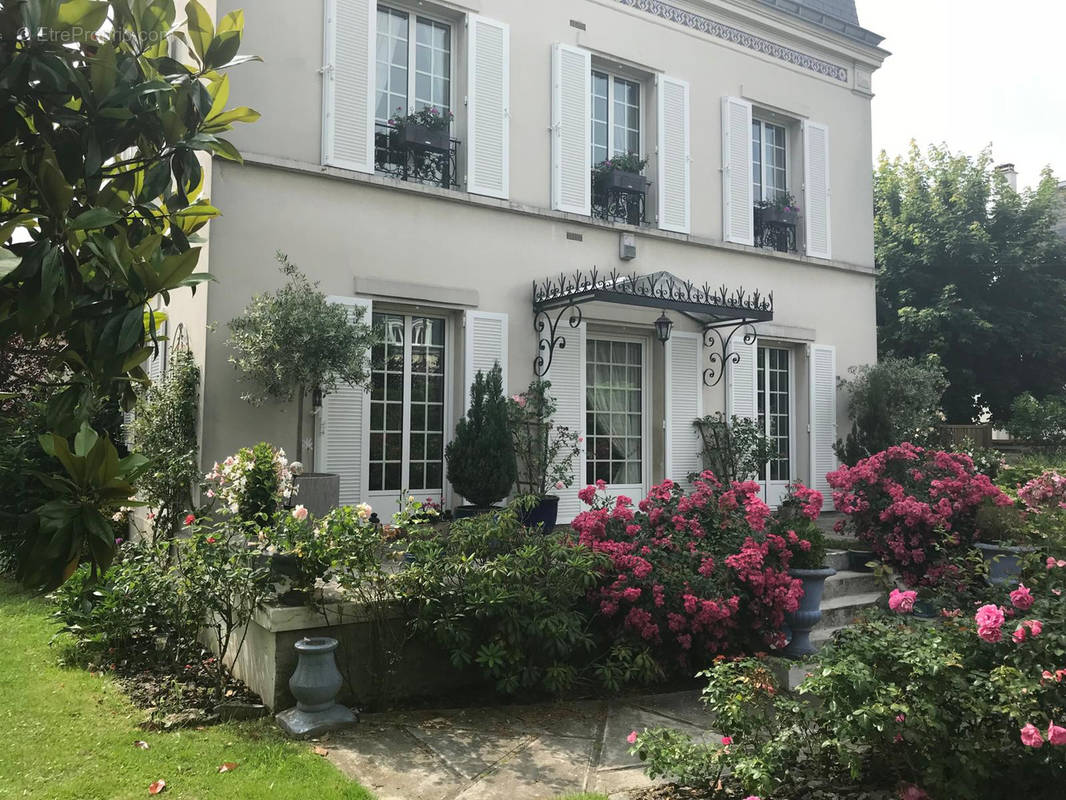 Maison à LE RAINCY