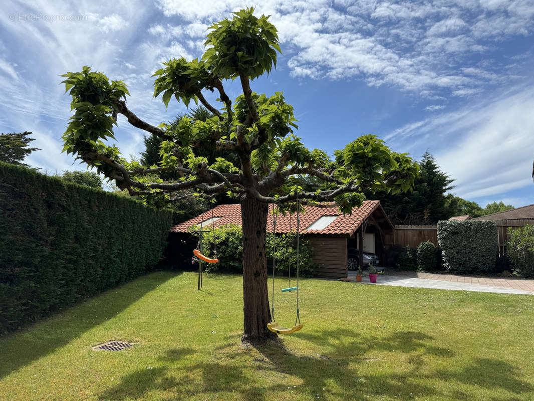 Maison à SAINTE-EULALIE-EN-BORN