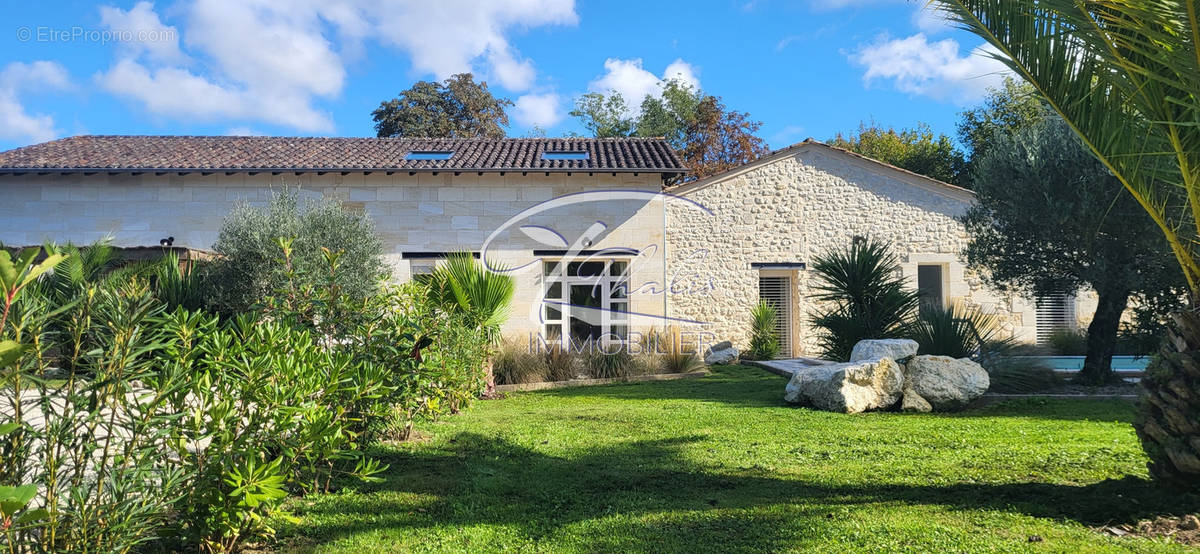 Maison à LA LANDE-DE-FRONSAC