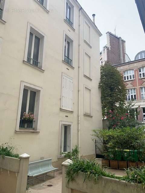 Appartement à PARIS-17E