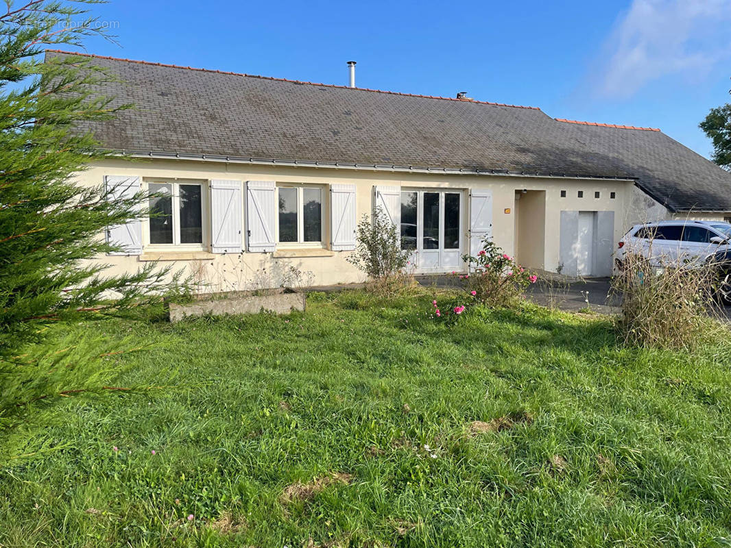 Maison à SAINT-MARS-DU-DESERT