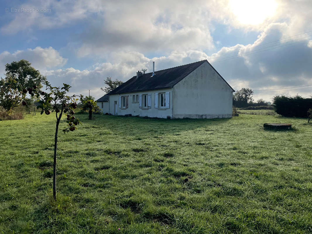 Maison à SAINT-MARS-DU-DESERT