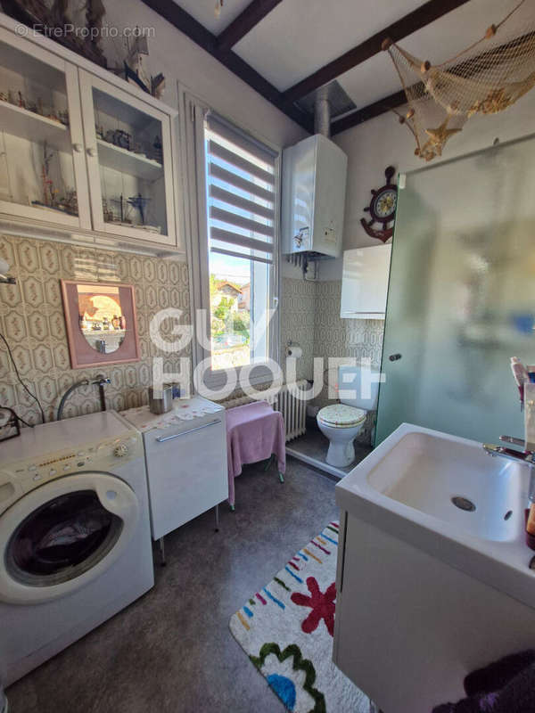 Appartement à MARSEILLE-16E