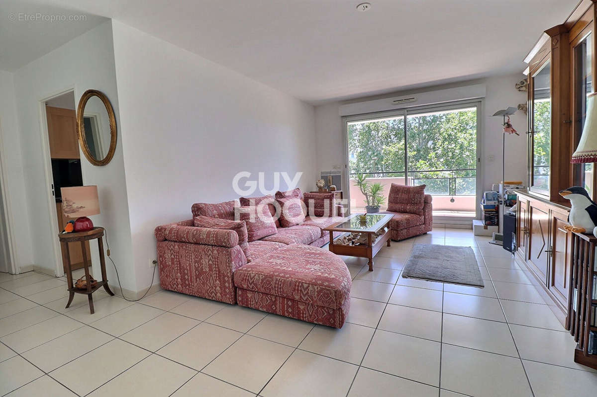 Appartement à MARSEILLE-9E