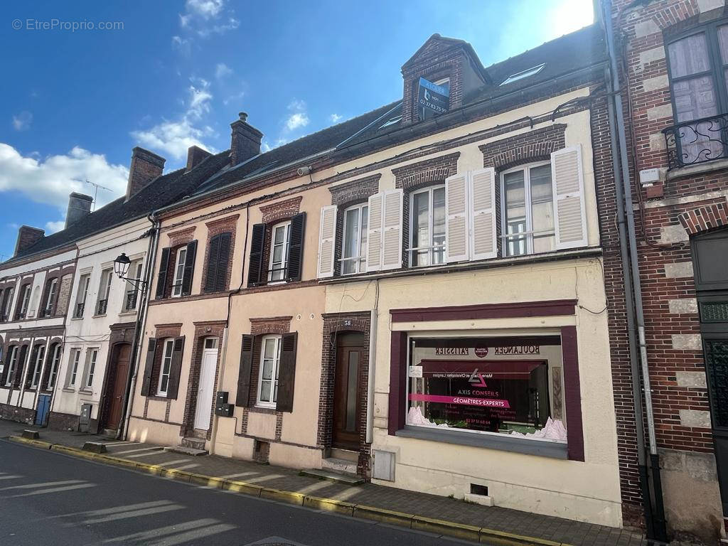 Appartement à CHATEAUNEUF-EN-THYMERAIS