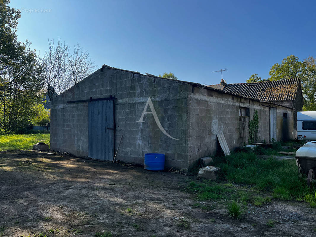 Maison à DONGES