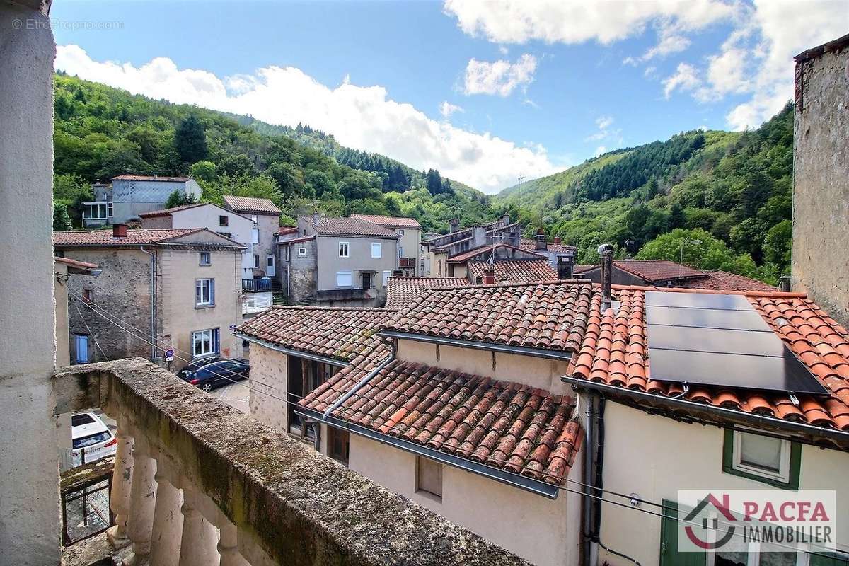 Maison à AUSSILLON