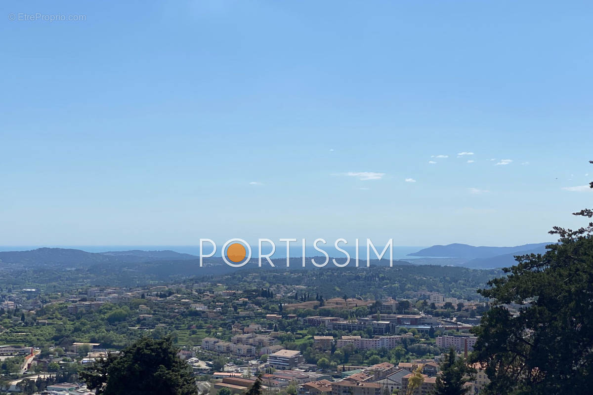 Terrain à GRASSE