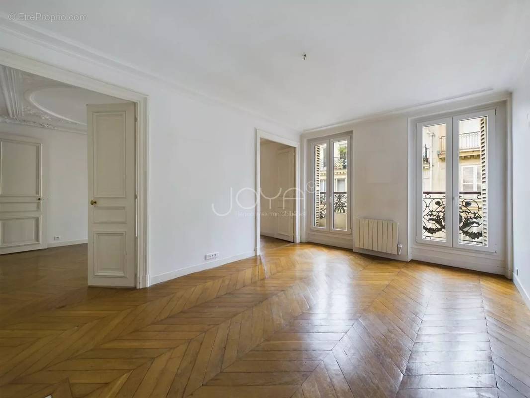 Appartement à PARIS-9E