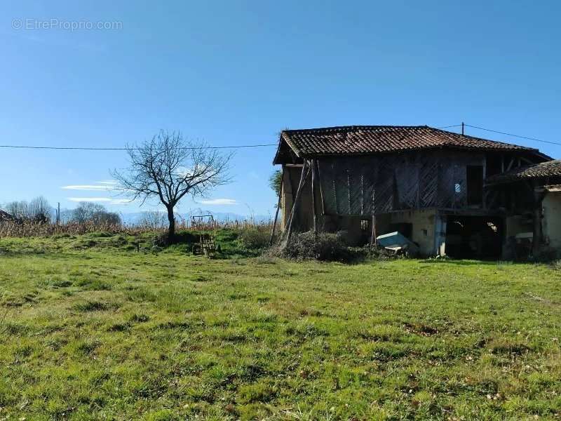 Maison à TRIE-SUR-BAISE