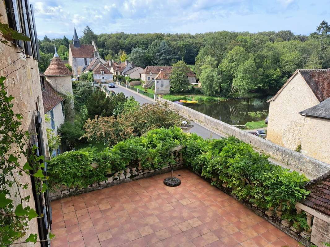 Maison à ANGLES-SUR-L&#039;ANGLIN