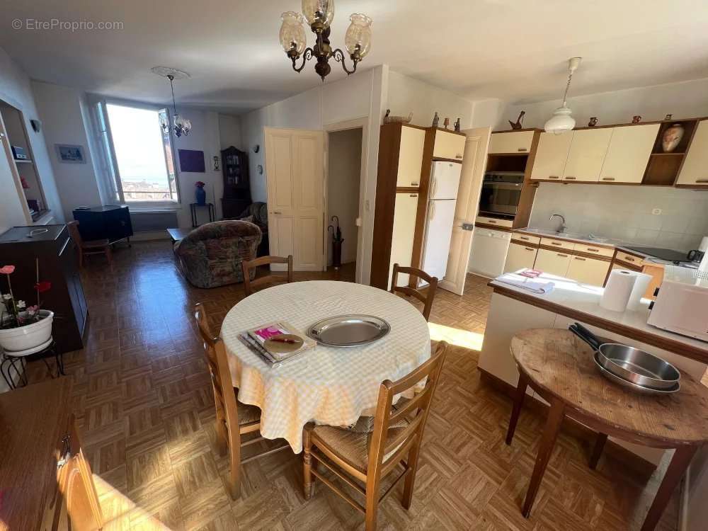 Appartement à EVIAN-LES-BAINS