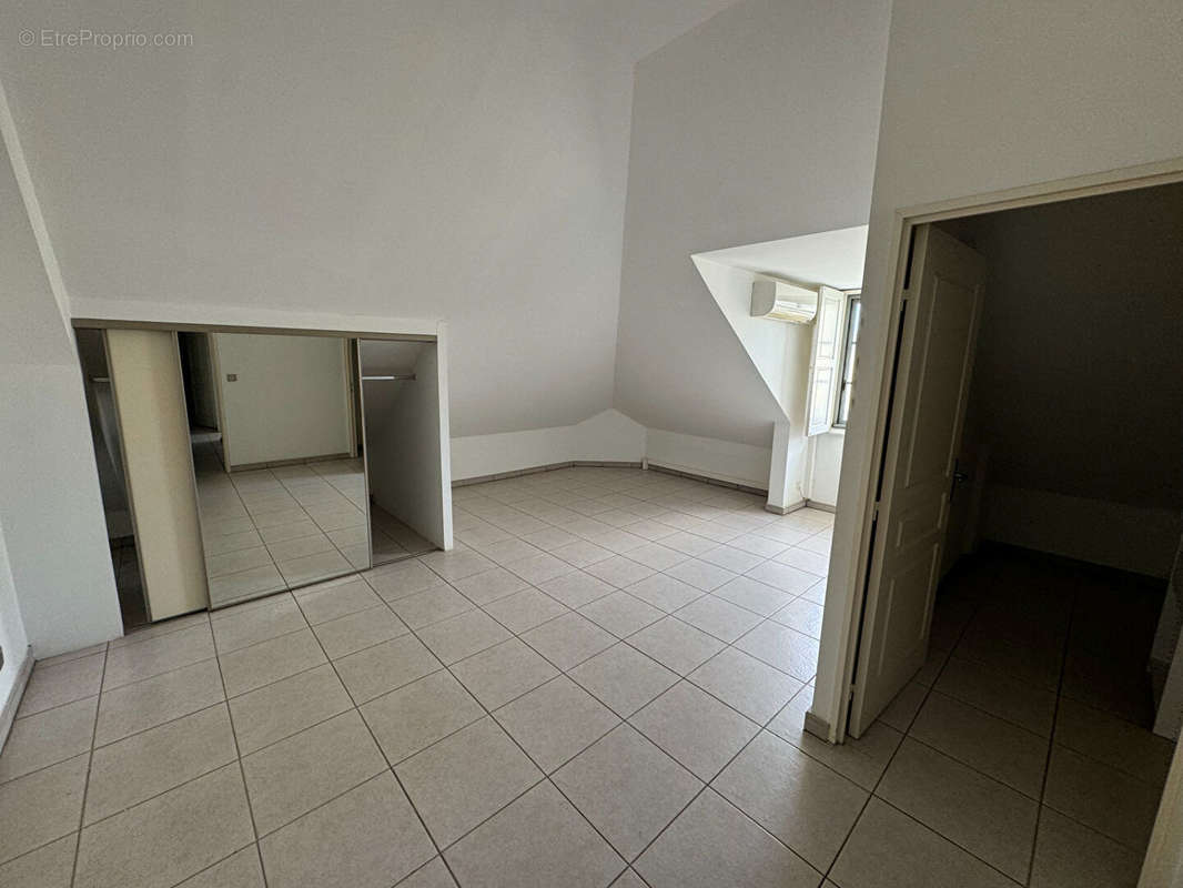 Appartement à SAINT-DENIS