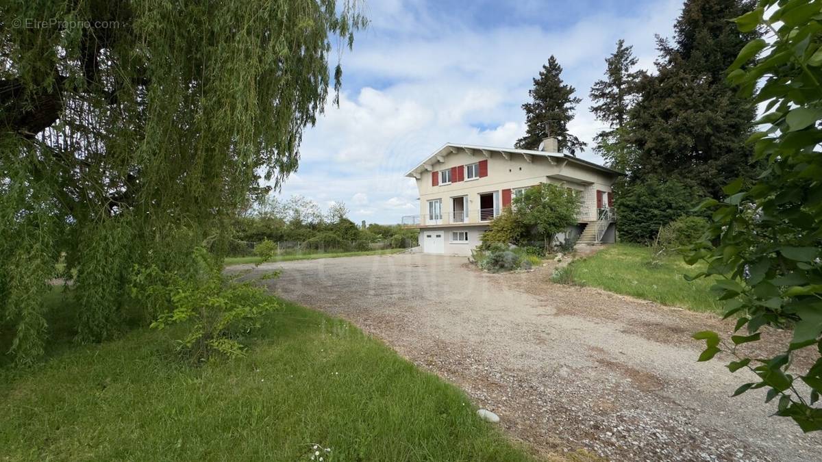 Maison à LA COTE-SAINT-ANDRE