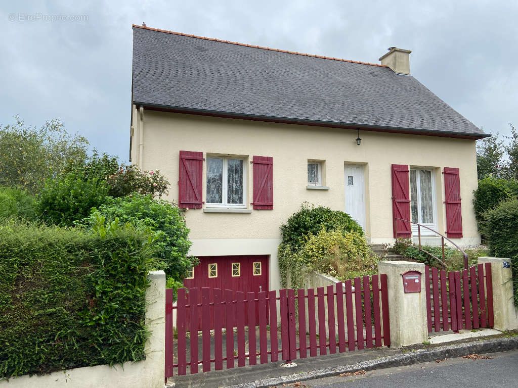 Maison à SAINT-SULPICE-LA-FORET