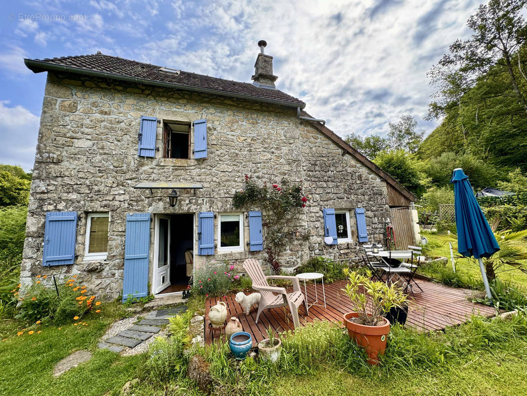 Maison à SAINT-JULIEN-LE-PETIT