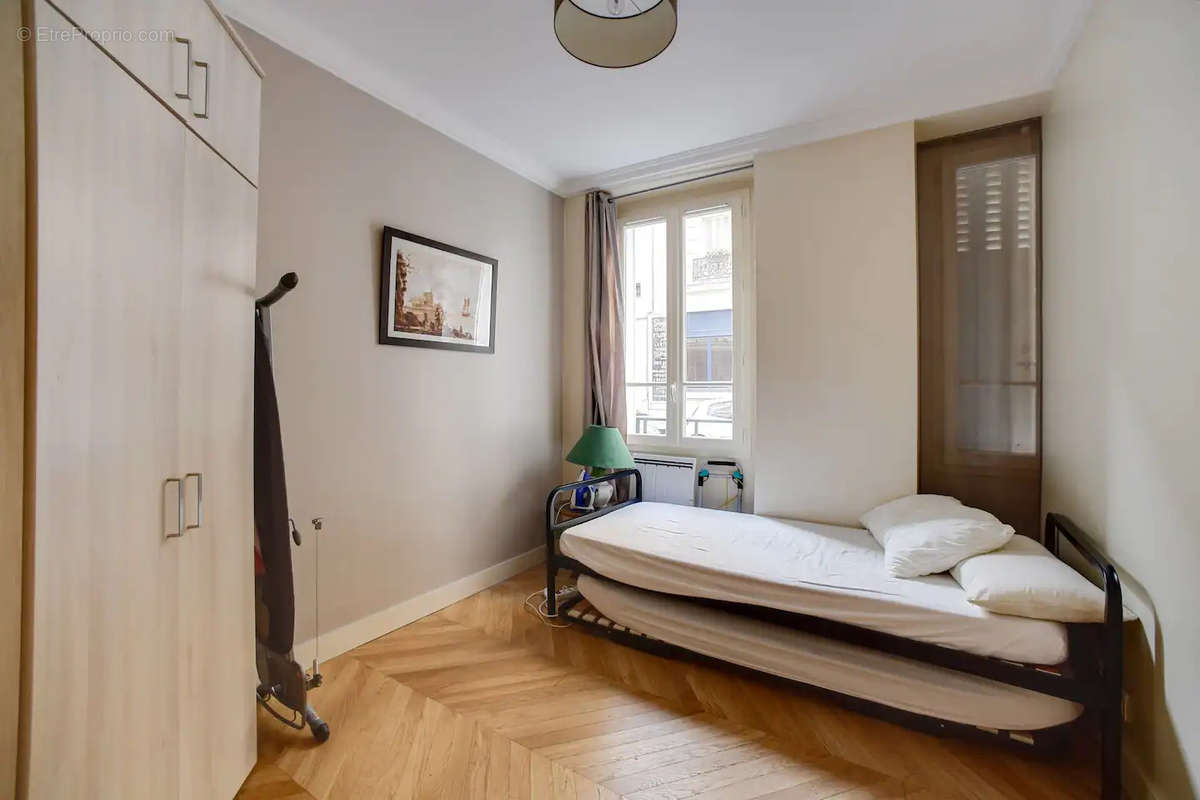 Appartement à PARIS-7E