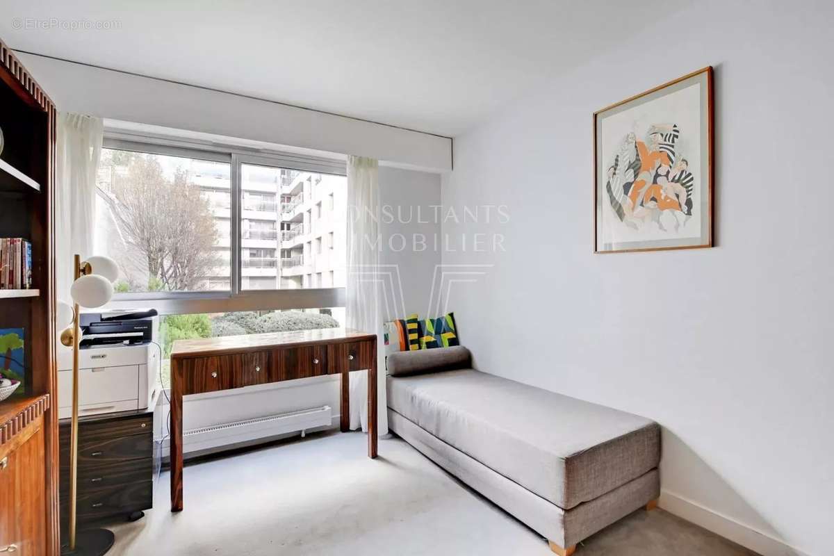 Appartement à PARIS-7E