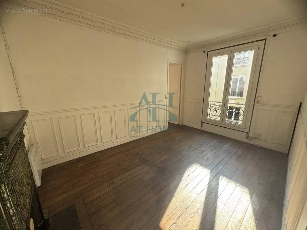 Appartement à PARIS-10E