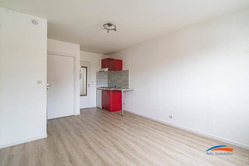   - Appartement à REIMS