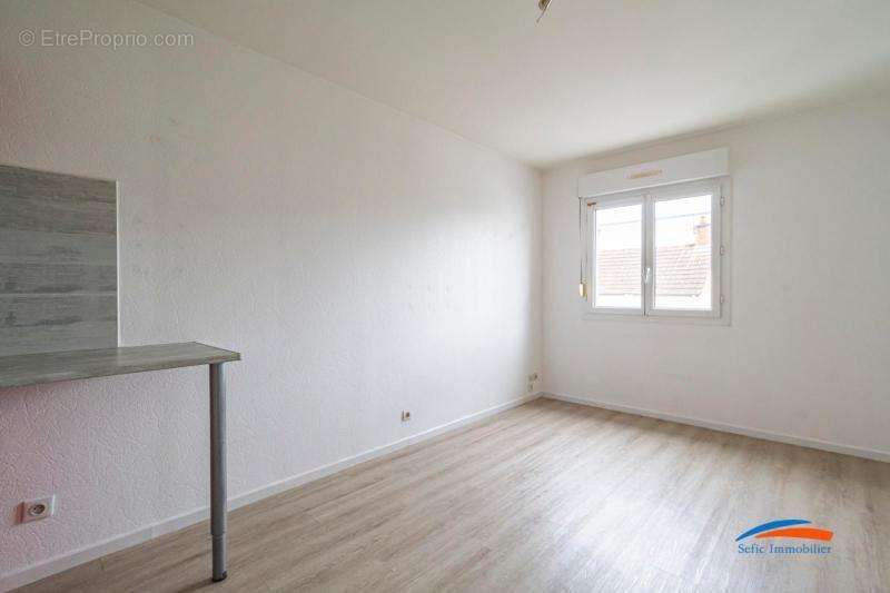   - Appartement à REIMS