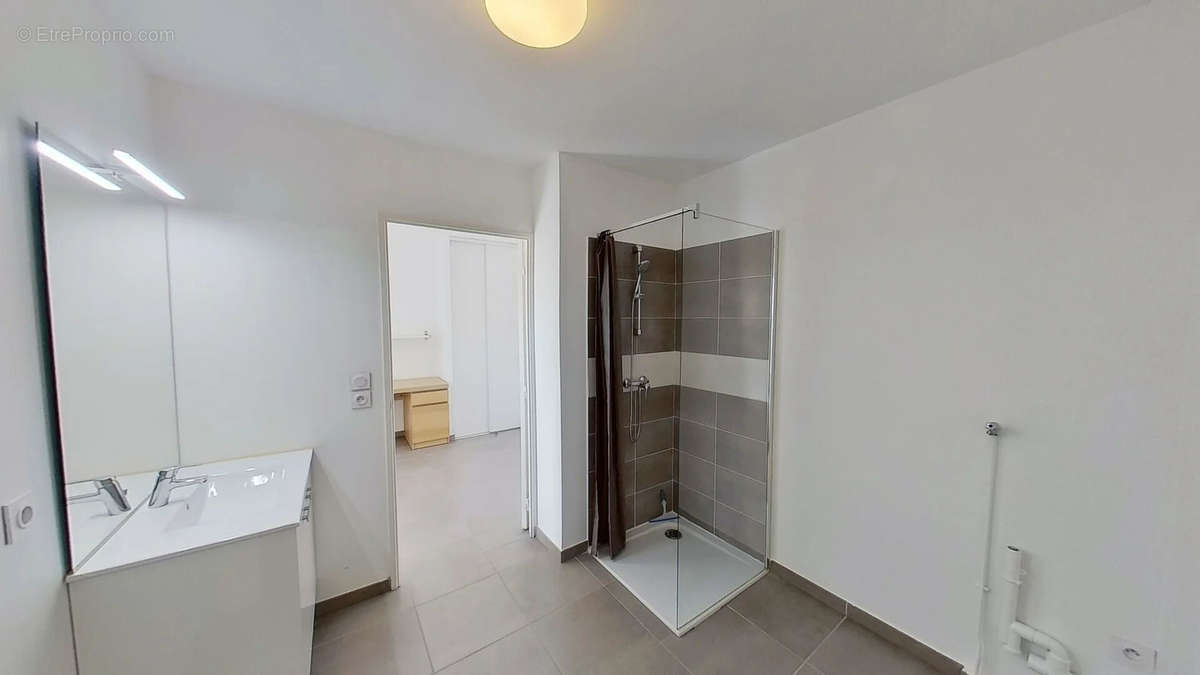 Appartement à LYON-8E