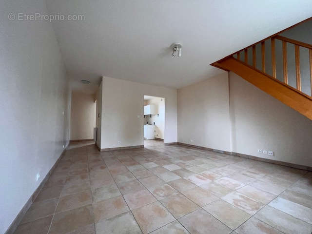 Appartement à LEUDEVILLE