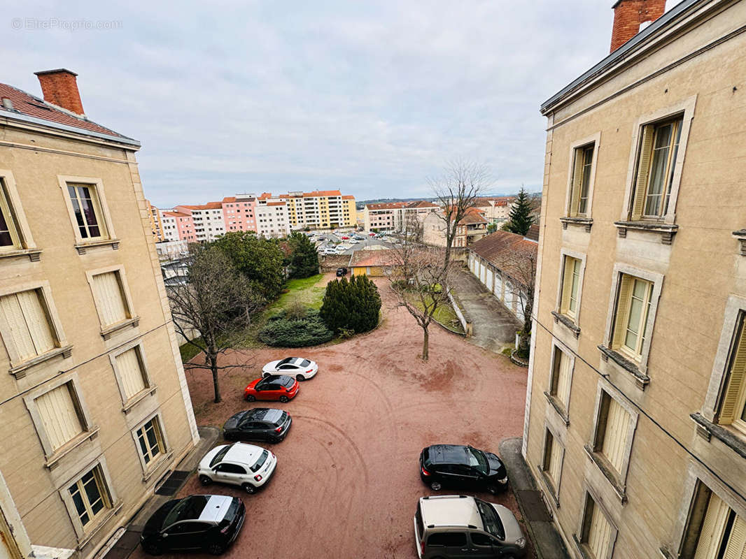 Appartement à RIORGES