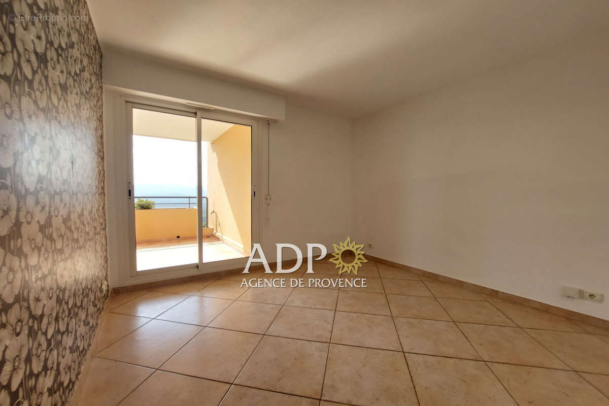 Appartement à MANDELIEU-LA-NAPOULE