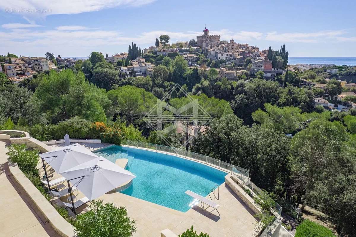 Maison à CAGNES-SUR-MER