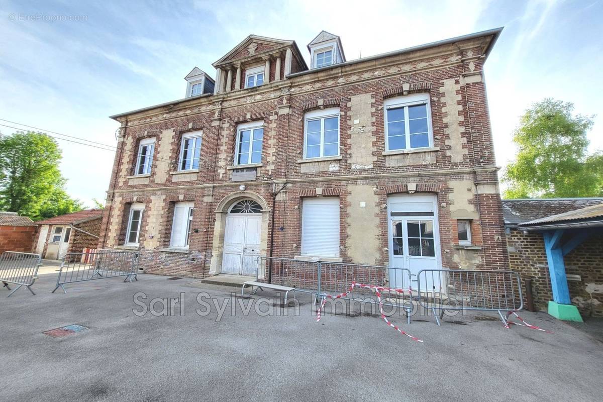 Maison à MILLY-SUR-THERAIN