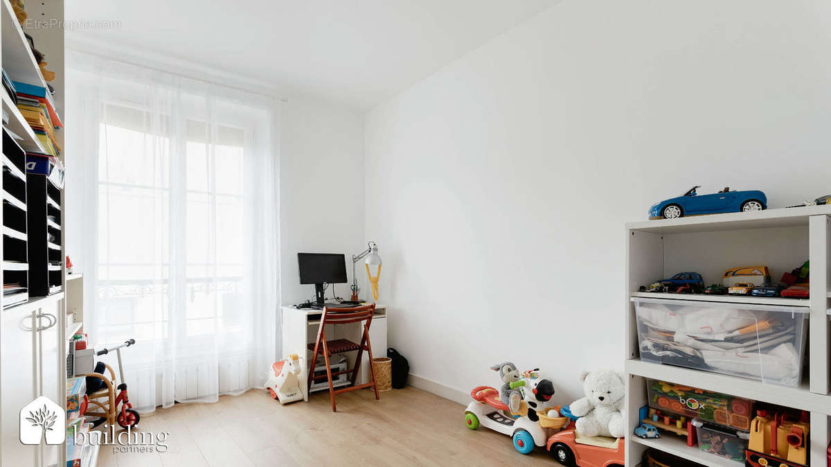 Appartement à LEVALLOIS-PERRET