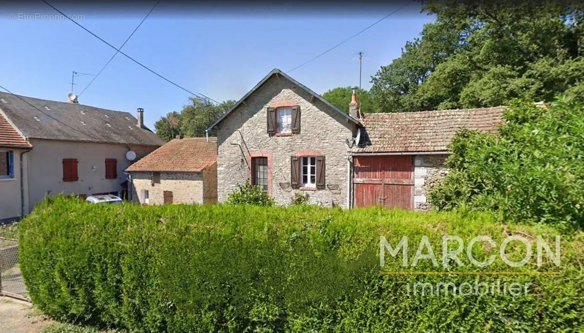 Maison à SAINT-PIERRE-DE-FURSAC