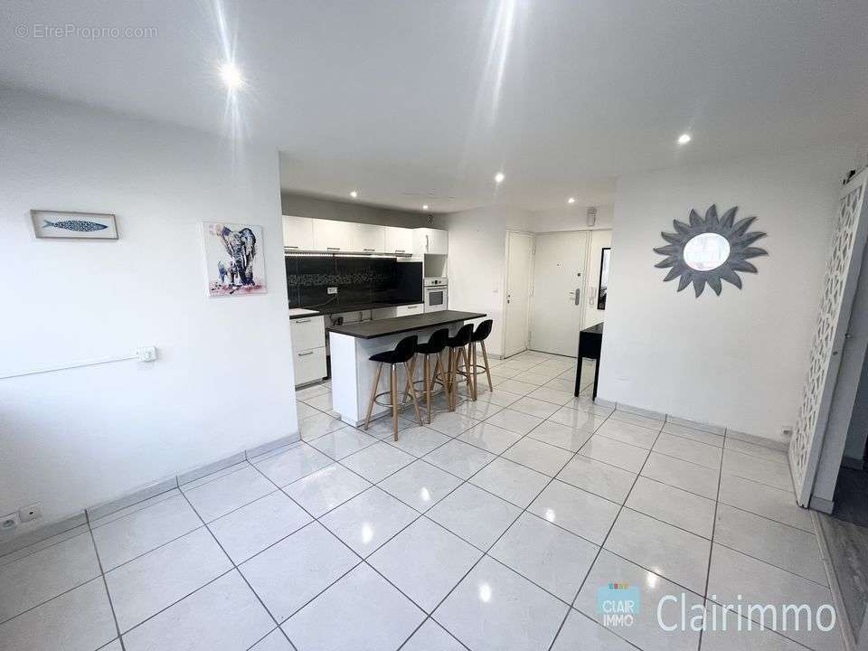 T3 T4 a vendre - balcon - cave - 13013 - lumineux - Appartement à MARSEILLE-13E