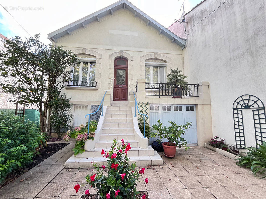 Maison à ROCHEFORT