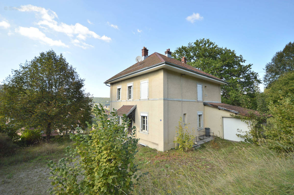 Maison à PONT-DE-ROIDE