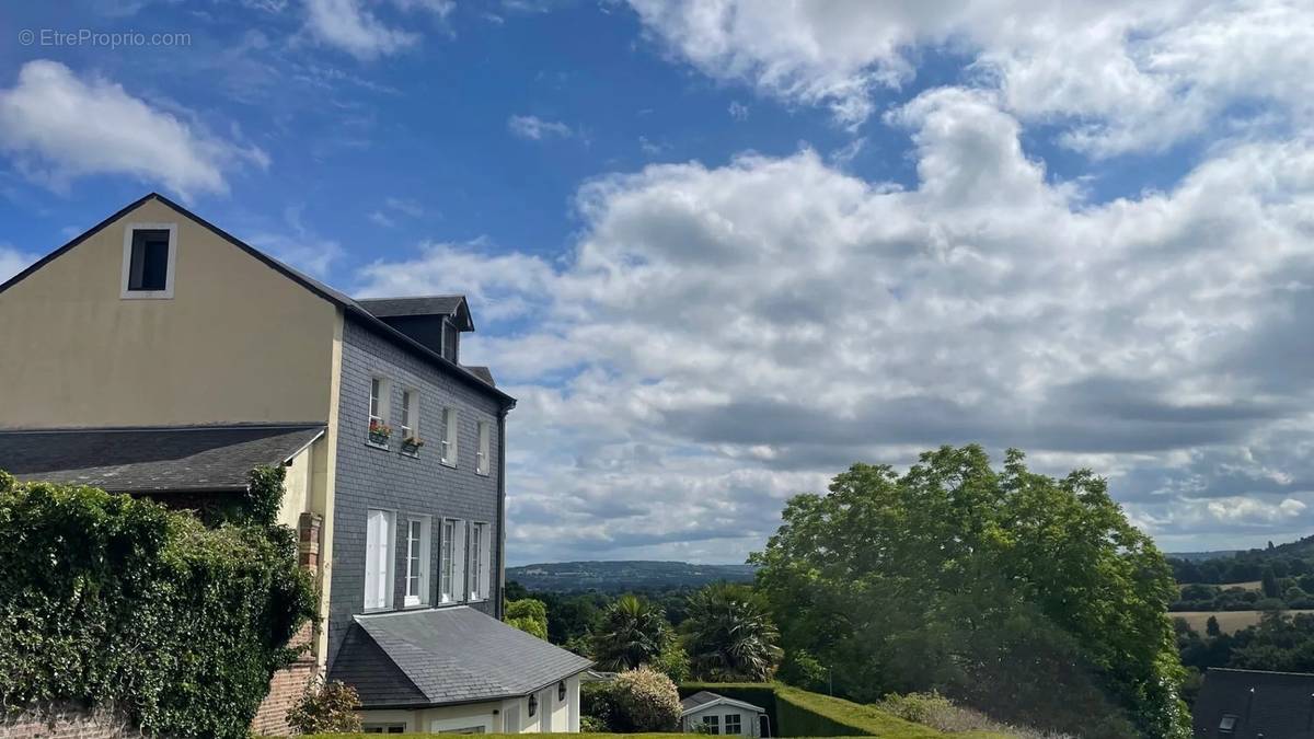 Appartement à PONT-L&#039;EVEQUE