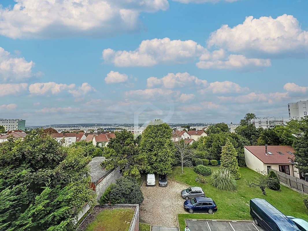 Appartement à FRESNES