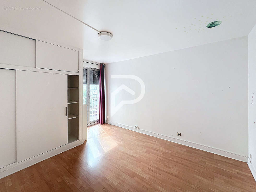 Appartement à FRESNES